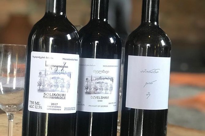Private Organic Wine Tour from Kutaisi, 2 Tastings and Lunch - Why organic Georgian wine feels different in this part of the country