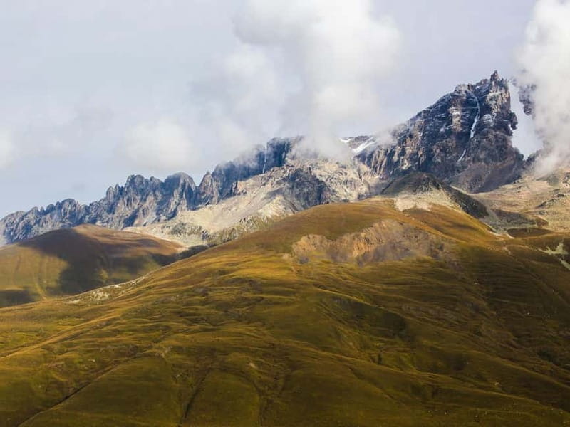 Private tour from KUTAISI: SVANETI and MESTIA - Waterfalls and Caucasus viewpoints: how the route gives you time to look