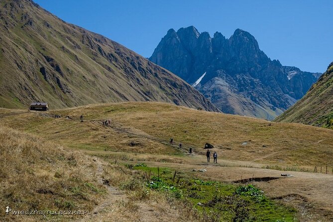 Round Trip Bus Transfer to Juta from Kazbegi - Road Closures and the Extra Walk You Should Plan For