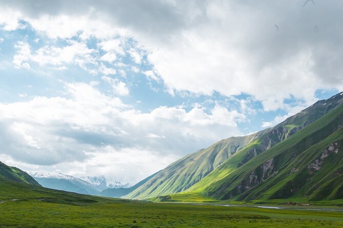 Round-Trip Bus Transfer to Truso Valley from Kazbegi - The Border Area, Mineral Springs, And The Picnic Moment
