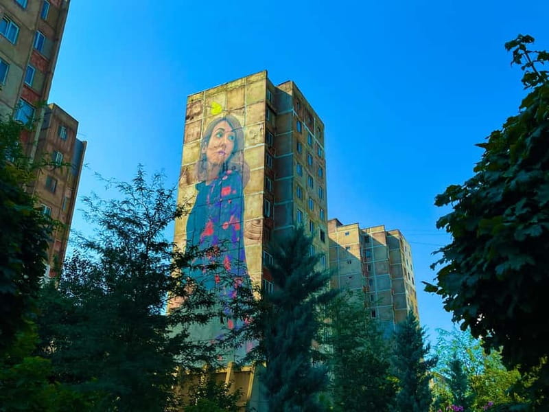 Tbilisi: 100+ Graffiti & Murals, Street Art Guided Tour - Should you book this Tbilisi street art tour?