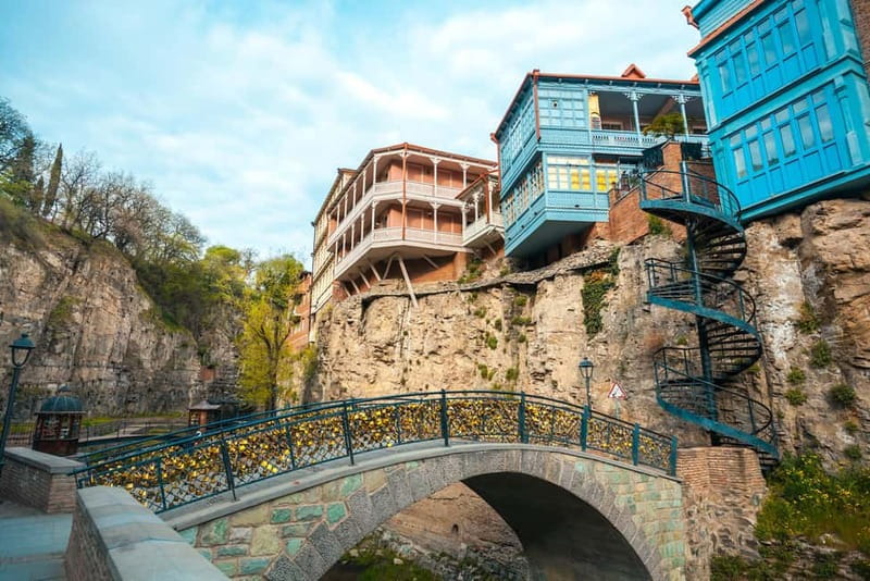 Tbilisi: Chronicle of Georgia, Old-town, Lake & 2 Cable Cars - Key highlights worth your time