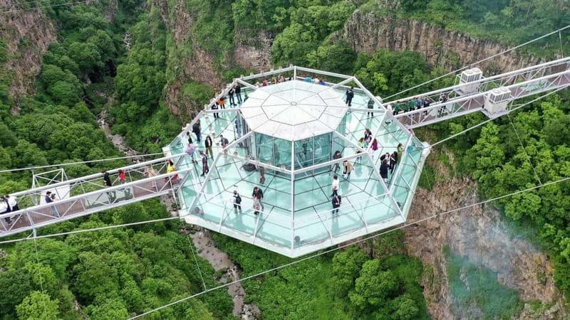 Tbilisi: Dashbashi Canyon and the Diamond Bridge Day Trip - Guide quality in real life, from Russian to English and named favorites