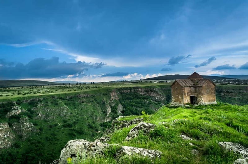 Tbilisi: Dashbashi Canyon and the Diamond Bridge Day Trip - Meeting point and getting there in a Mercedes Sprinter minibus