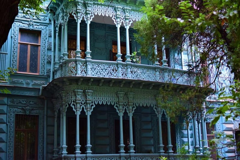 Tbilisi: Guided Walking Tour, Must See & Taste (All-Incl.) - Cafe Daphna and the Georgian food rhythm
