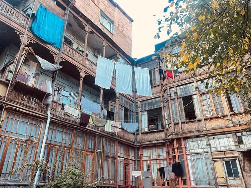 Tbilisi: Hidden Backyards Guided Tour - Metro tips and why you’ll feel more independent after