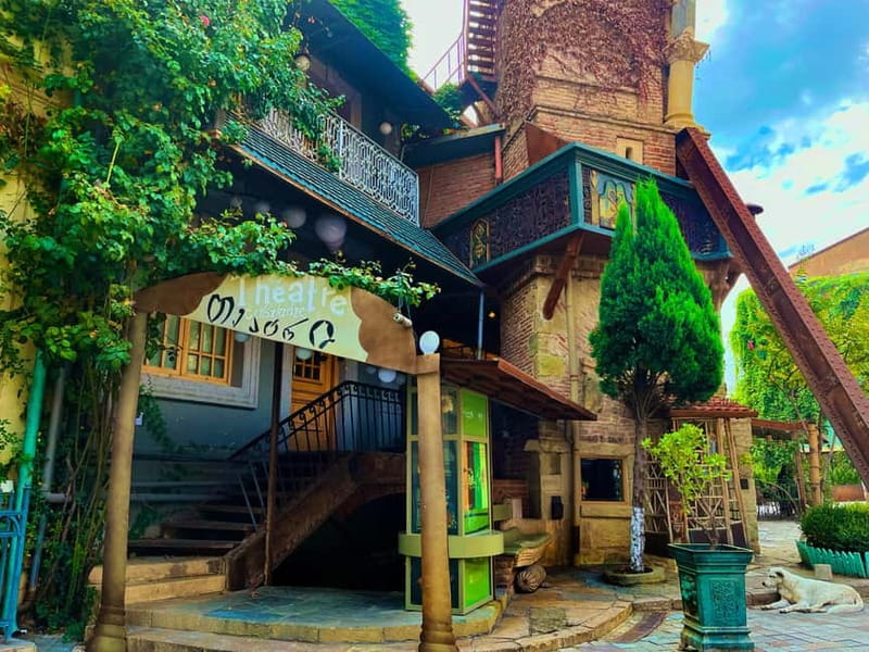 Tbilisi: Hidden Gems Walking Tour with Food & Wine Tastings - Timing and Tour Structure: How to Think About the 3 Hours