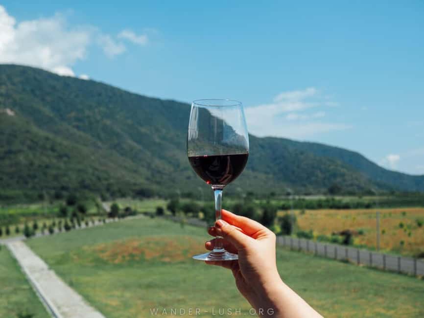 TBILISI :Kakheti Sighnaghi Bodbe Telavi, 7 Free Wine testing - From Vakhtang Gorgasali Square to Kakheti: Transport Comfort and Timing