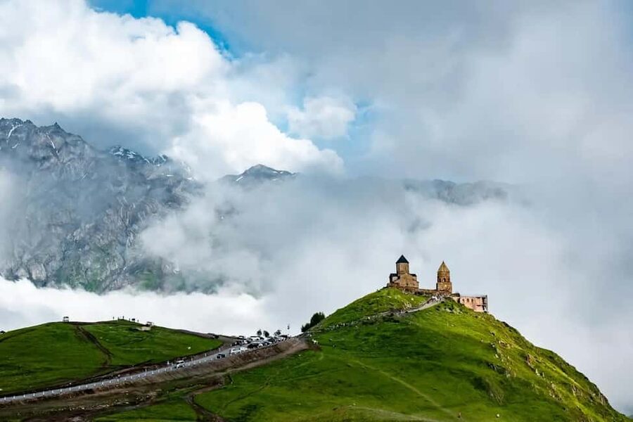Tbilisi : Kazbegi, Ananuri, Gudauri and Gergeti, Day Tour. - The Black and White Aragvi meeting point: a quick stop with a memorable twist