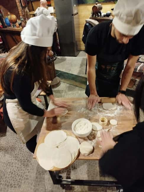 Tbilisi: Khachapuri, Khinkali and Bread-Making Masterclass - Khinkali Shaping and the Secret to the Soup-Filled Bite
