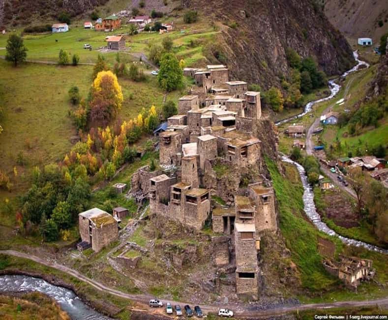 Tbilisi: Khevsureti, Land of Legends - Shatili Day Tour - Anatori Crypts (Akldami Anatori): The Cliffside Tombs With Human Remains