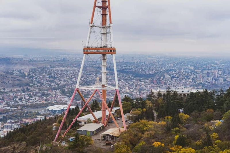 Tbilisi: Old Town Sights & Funicular Ride to Mtatsminda Park - Cable car to Narikala Castle: your first big city view