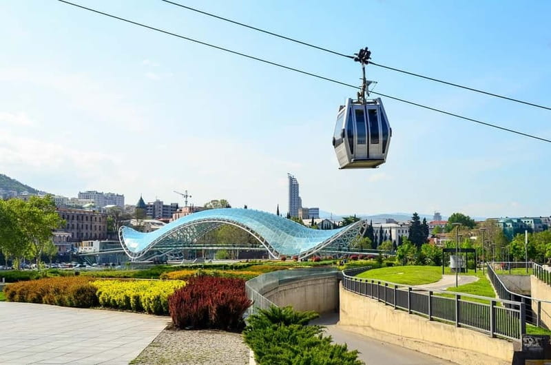 Tbilisi: Private Old City Walking Tour with Wine Tasting - Meeting at King Vakhtang Gorgasali: quick start, no hotel pickup
