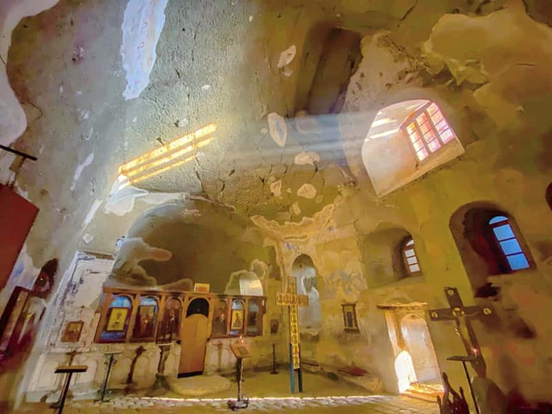Tbilisi: Real Adventure - Gareja & Rainbow Desert 4x4 + Hike - Mravaltskaro Lake and the Rainbow Mountains hike