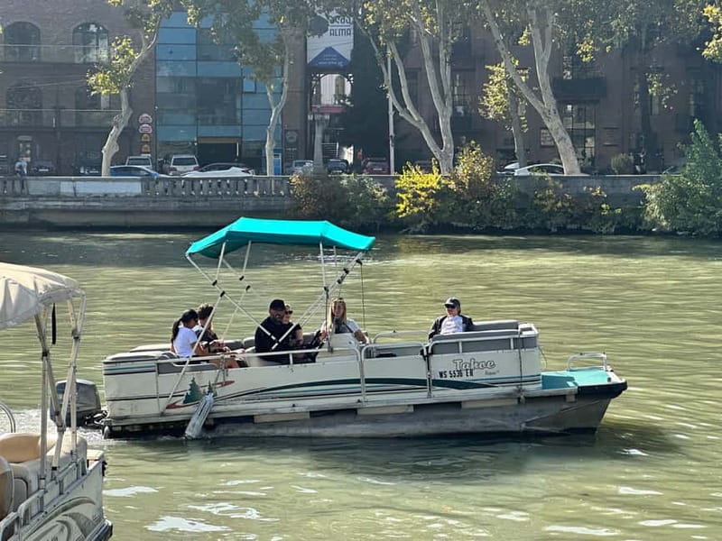 Tbilisi: River Sightseeing Boat Ride with Welcome Drink - Practical Stuff to Pack Before You Go