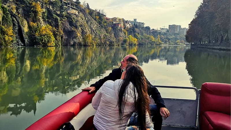 Tbilisi: River Sightseeing Boat Ride with Welcome Drink - Cruise In Tbilisi Start Point, and How to Avoid Getting Flustered