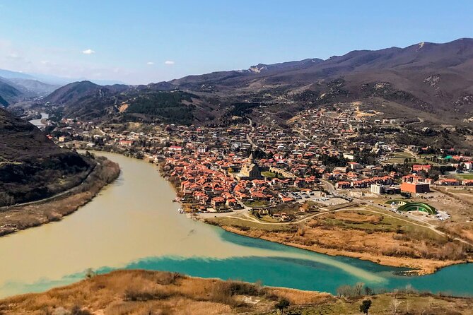 Tbilisi: Sabaduri Forest, Georgian Stonehenge & Bear Sanctuary - Jvari Monastery and the river confluence view: big views without the long hike