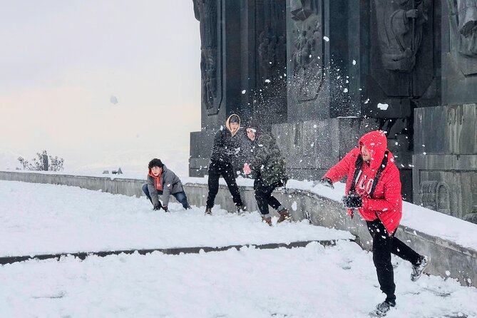 Tbilisi: Sabaduri Forest, Georgian Stonehenge & Bear Sanctuary - What to pack: cold layers, good shoes, and a snack plan for no-lunch days