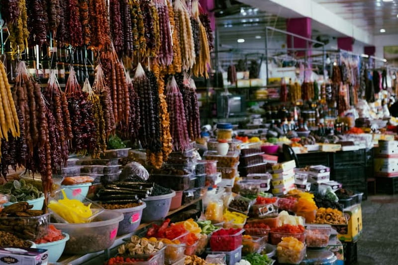 Tbilisi: Street Art & Dezerter Bazaar Tour w/ Tastings - The secret photo stop and the railway-station reality check