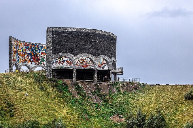 Tbilisi to Kazbegi, Gudauri, and Ananuri Day Tour - The timing: 9:00 am start, about 11 hours, and why that matters