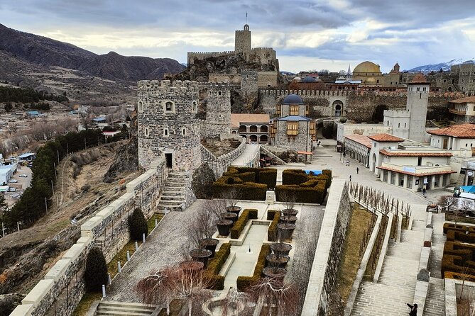 Tbilisi to Magical Borjomi Rabati and Vardzia Cave Guided Tour - Getting Out of Tbilisi Early, and Staying Comfortable for the Long Day