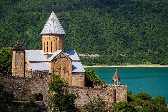 To The Majestic Kazbegi Full Day tour - Door-to-door pickup and a full day rhythm you can actually handle