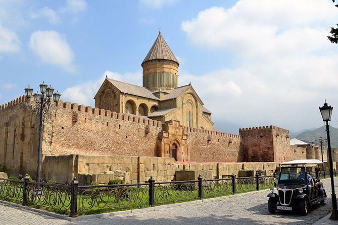 Uplistsikhe-Borjomi-Gori-Mtskheta - Mtskheta’s Svetitskhoveli Cathedral: free entry and four Orthodox sanctities