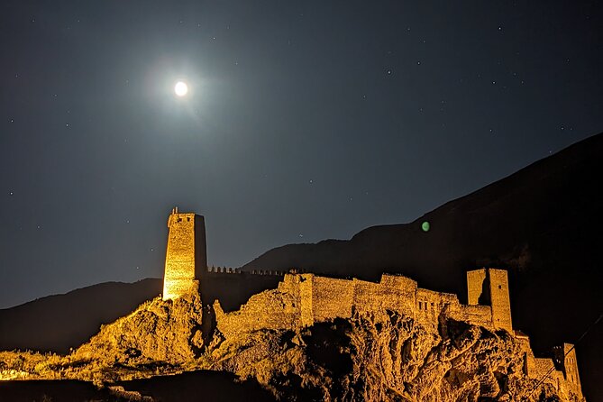 Vardzia. Lake Paravani, Khertvisi & Lomisa castle, Rabati - Khertvisi Fortress: one of Georgia’s oldest forts near Aspndza
