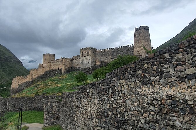 Vardzia. Lake Paravani, Khertvisi & Lomisa castle, Rabati - The guide factor: how your day becomes smooth or stressful