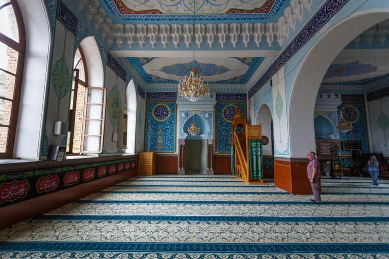 Walking Tour in Old Tbilisi - Group Tour - Anchiskhati, the Patriarchate area, and Sioni Cathedral